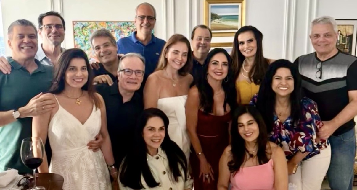 Famílias Chady e Farah e Freire cantaram parabéns para o seu patriarca 