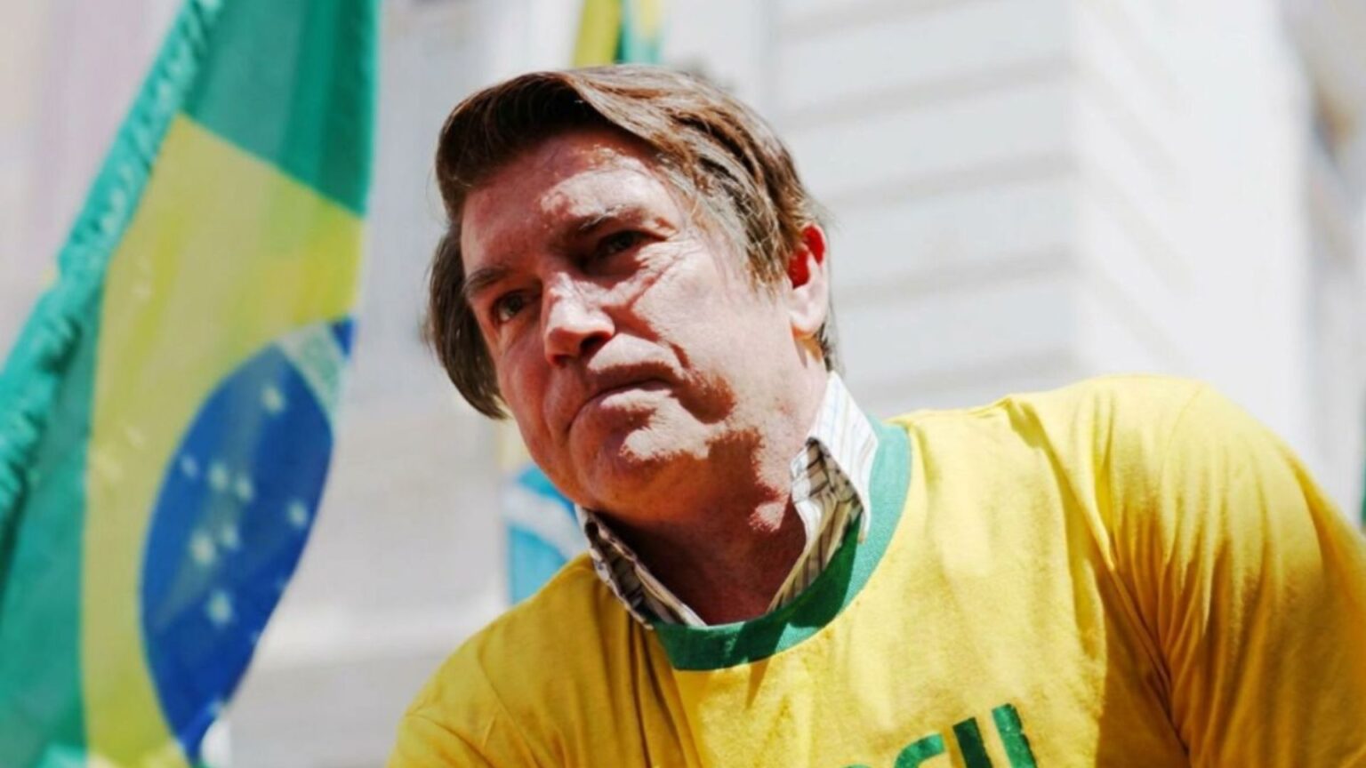 Jim Caviezel exige 'plano de fuga cinematográfico' para deixar o Brasil durante filmagens