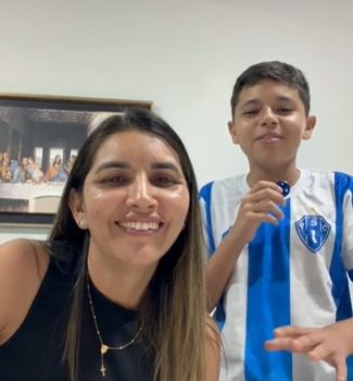Imagem - Desafio de mãe para filho por álbum da Copa viraliza e mobiliza jogadores do Paysandu