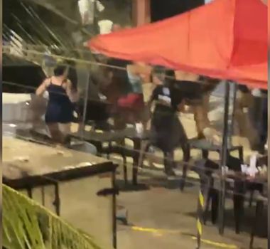Imagem - Briga com pedaços de madeira causa tumulto no bairro do Marco, em Belém