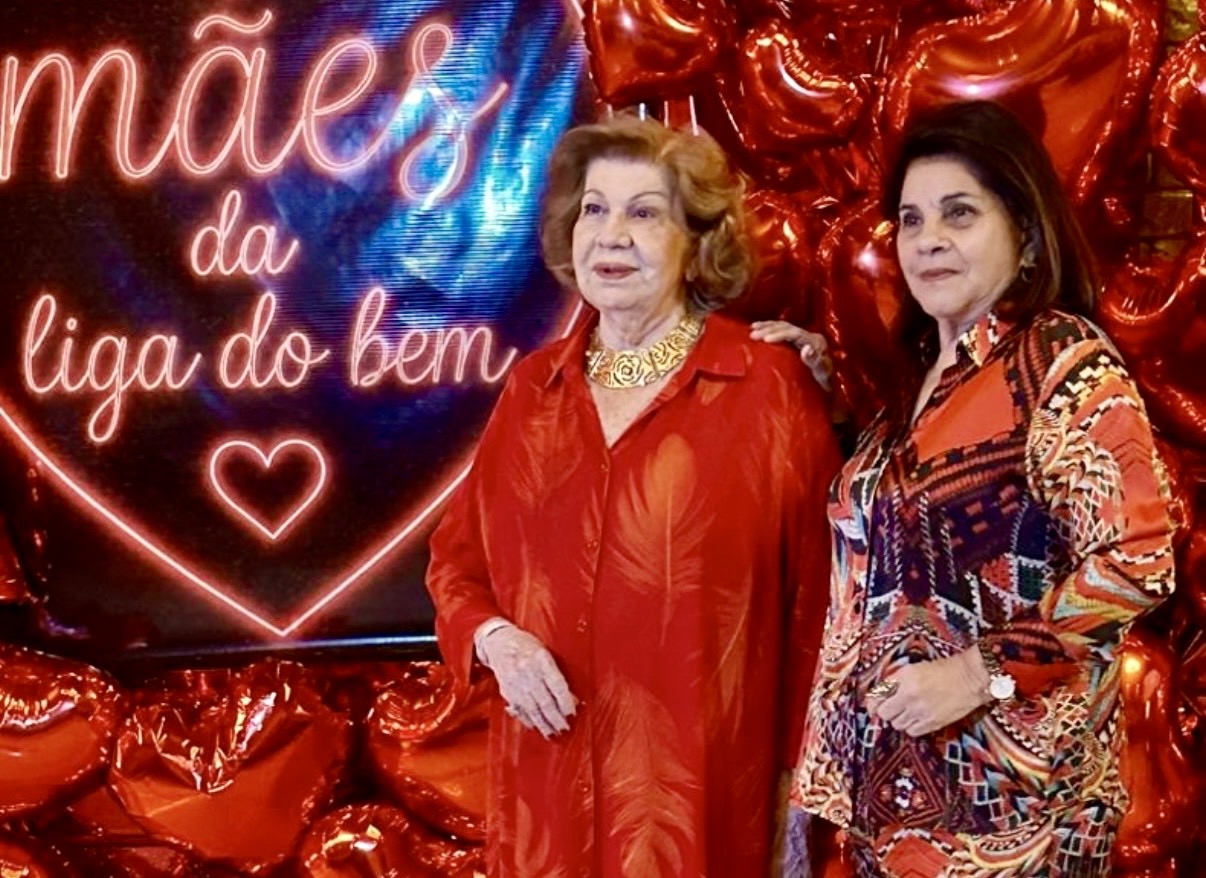 Célia Cavalcante e Vera Athias prestigiaram o evento, comandado por Fadia Freire, Eliana Grello e Marcia Mello, nessa sexta-feira, no Gabinete Room