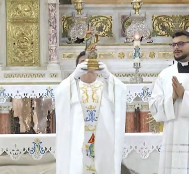 Imagem - Basílica Santuário de Nazaré realiza a tradicional Descida da Imagem Original de Nossa Senhora de Nazaré do Glória
