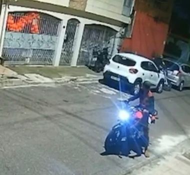 Imagem - Dupla furta motos durante a madrugada no bairro da Marambaia, em Belém