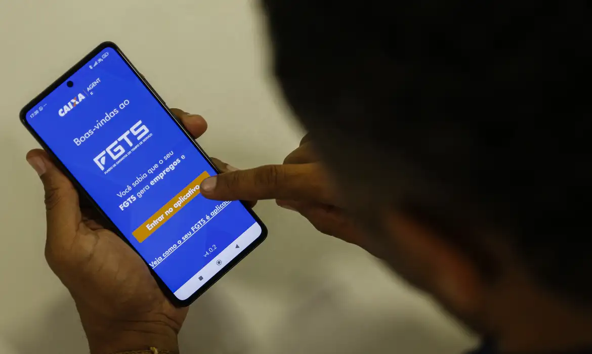 Nova modalidade já está disponível no aplicativo e permite usar parte do saldo para renegociar débitos