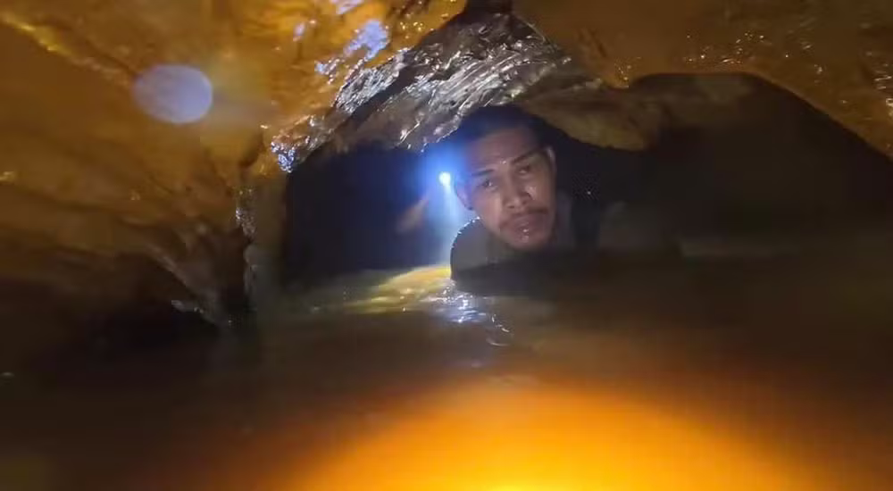 Sete pessoas permanecem presas há cinco dias em uma caverna remota na cidade de Long Gian, na província de Xaysomboun, no Laos.