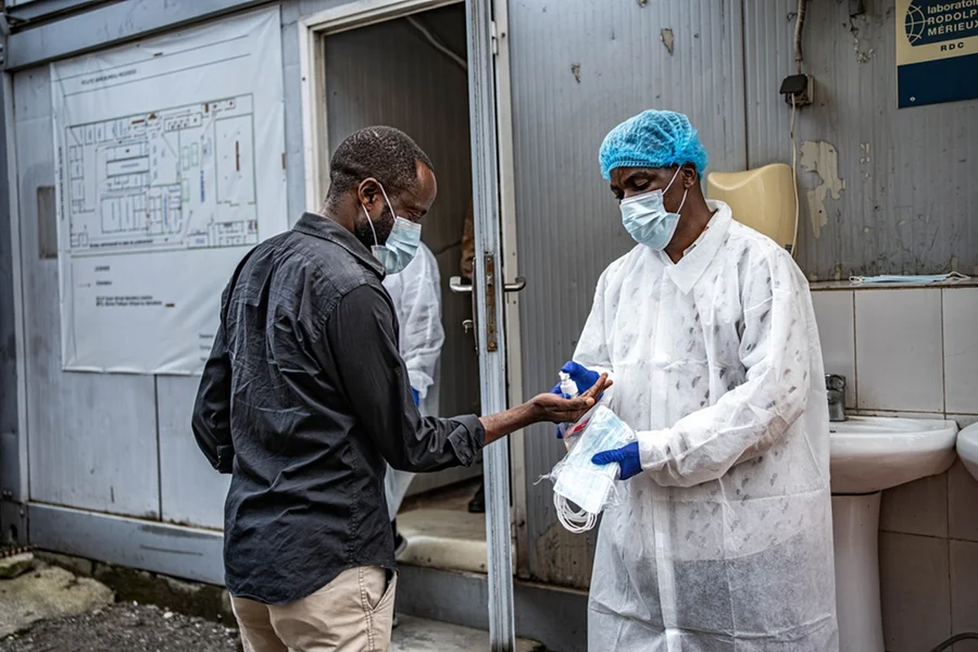 Países-sede do torneio passaram a organizar protocolos sanitários e medidas de vigilância epidemiológica por conta do surto de Ebola.