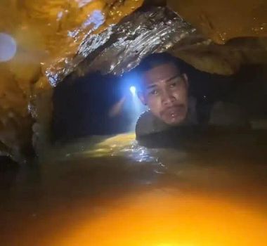 Imagem - Cinco pessoas são encontradas com vida após ficarem presas em caverna no Laos