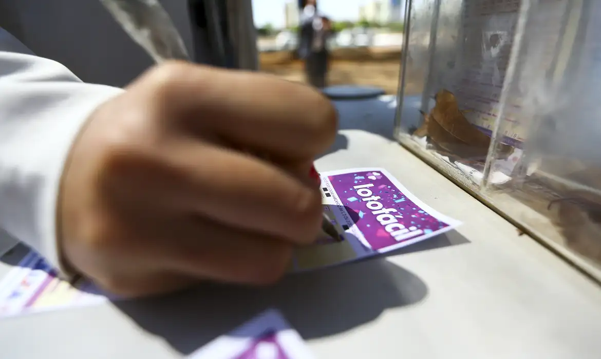 Imagem - Lotofácil paga R$ 146 mil para 25 apostadores no concurso 3696