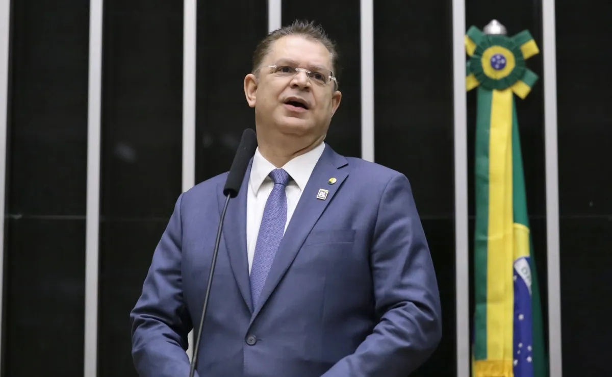 Imagem - PL anuncia voto pelo fim da escala 6x1 e propõe jornada 4x3