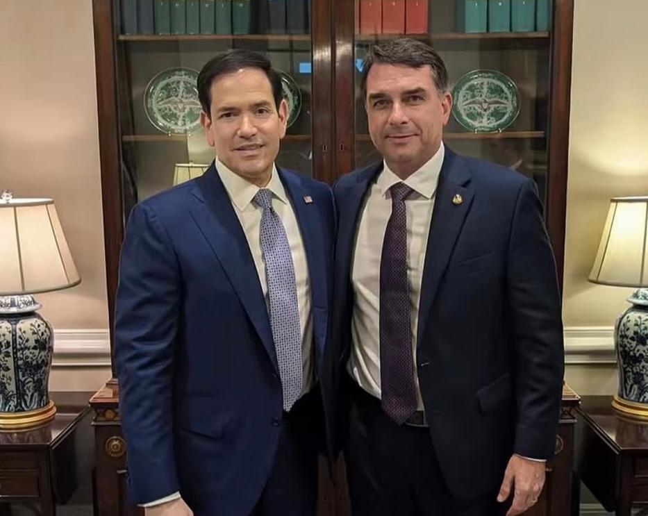 (De acordo com o próprio senador, que falou a jornalistas brasileiros, o principal tema defendido nos encontros foi o pedido para que os Estados Unidos declarem organizações criminosas brasileiras como grupos terroristas.)