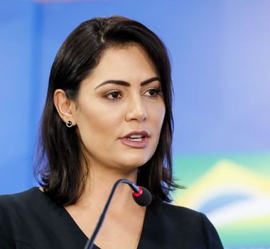 Imagem - Michelle Bolsonaro aciona Janones no STF após vídeo sobre caso Master