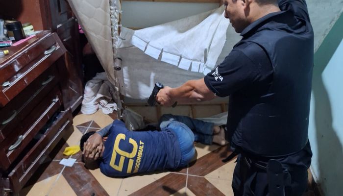 Suspeito de roubos na Grande Belém é preso escondido embaixo de cama em Santo Antônio do Tauá