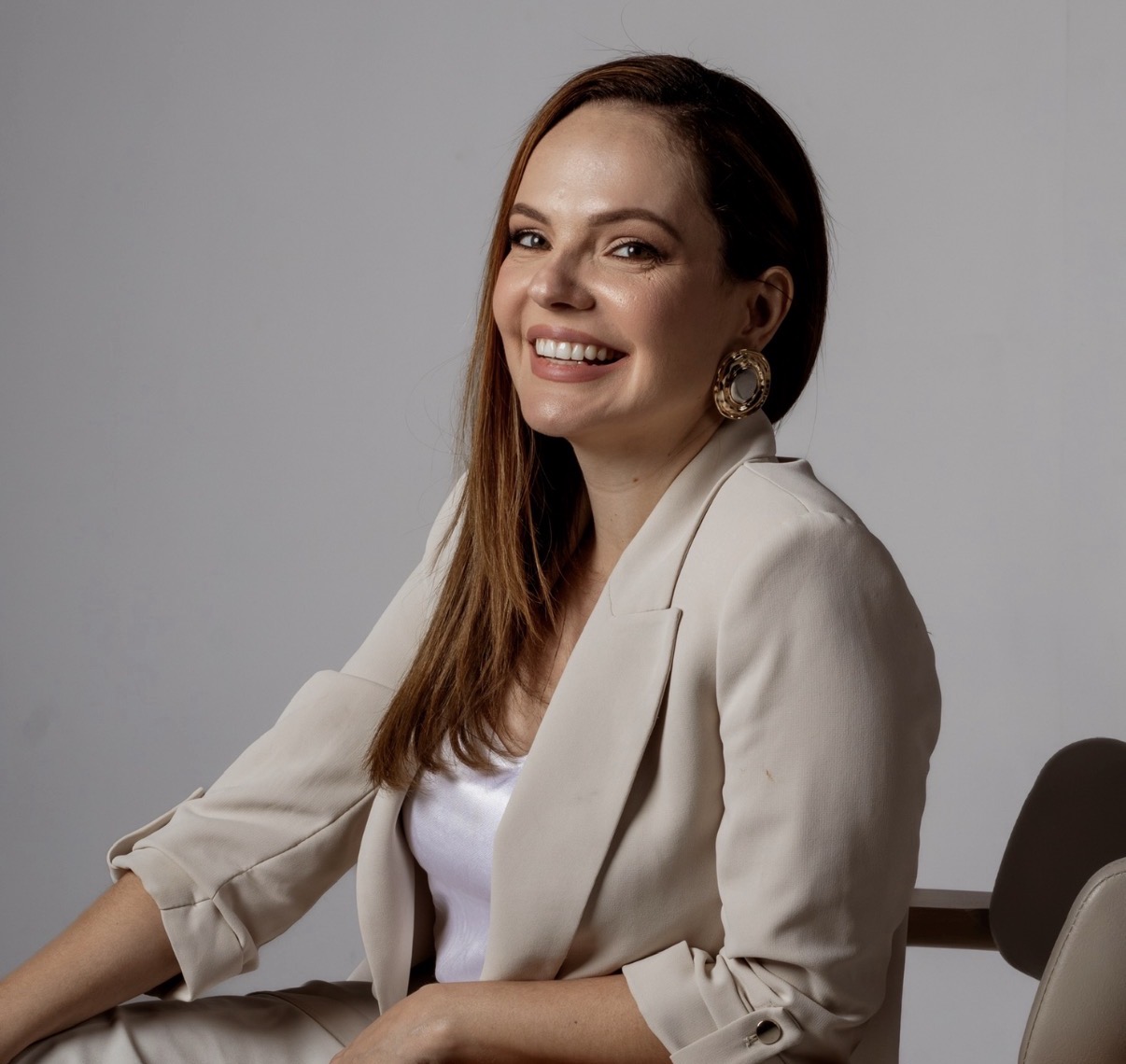 A dermatologista Samira Silveira inovando, com exclusividade, com o Scanner Facial 3D