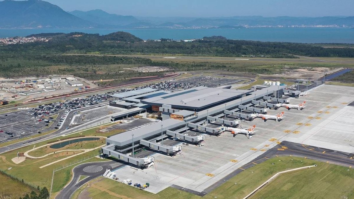 Aeroporto Internacional Hercílio Luz, em Florianópolis - 