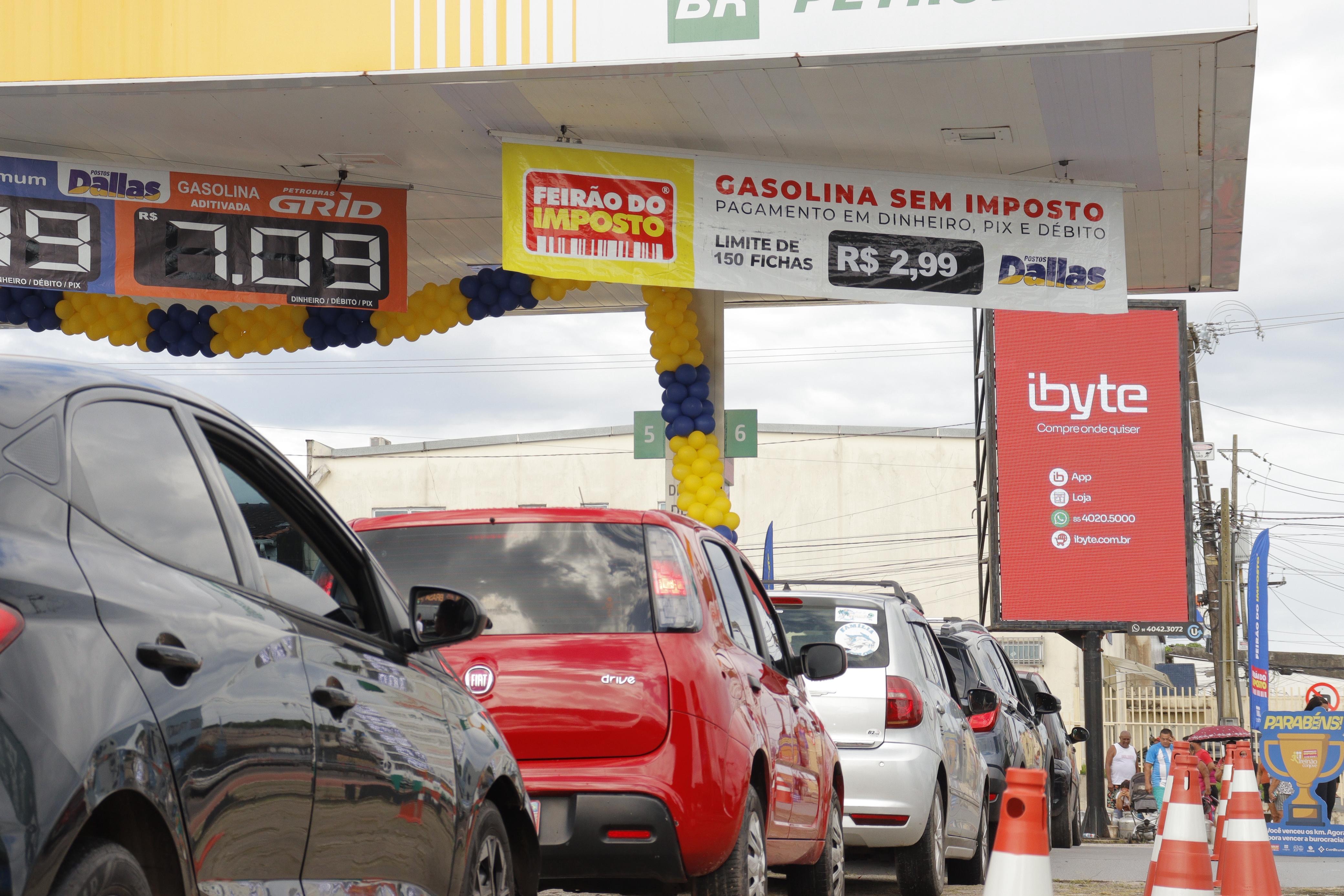Todas as senhas foram distribuídas nas primeiras horas da manhã, demonstrando a grande procura da população pela iniciativa

