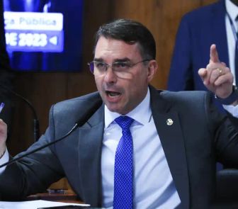 Imagem - Parlamentares acionam PGR para investigar atuação de Flávio Bolsonaro nos EUA