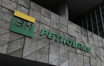 Petrobras reduz preço do querosene de aviação em 14,2% a partir de junho