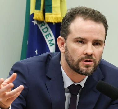 Imagem - Lula pede a Durigan que avalie possíveis prejuízos de medidas dos EUA