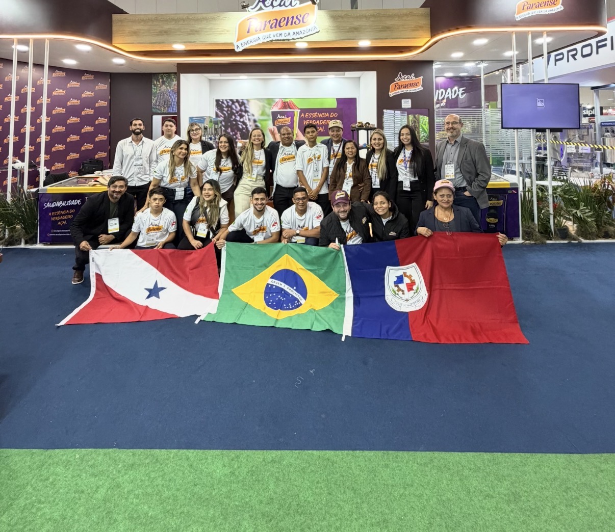 Além da atividade industrial, a empresa mantém importantes iniciativas sociais voltadas às populações ribeirinhas.