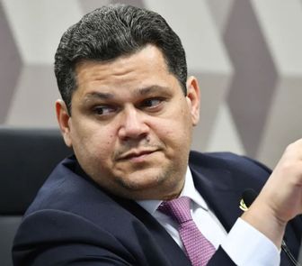 Imagem - Davi Alcolumbre mantém silêncio enquanto oposição tenta preservar escala 6x1