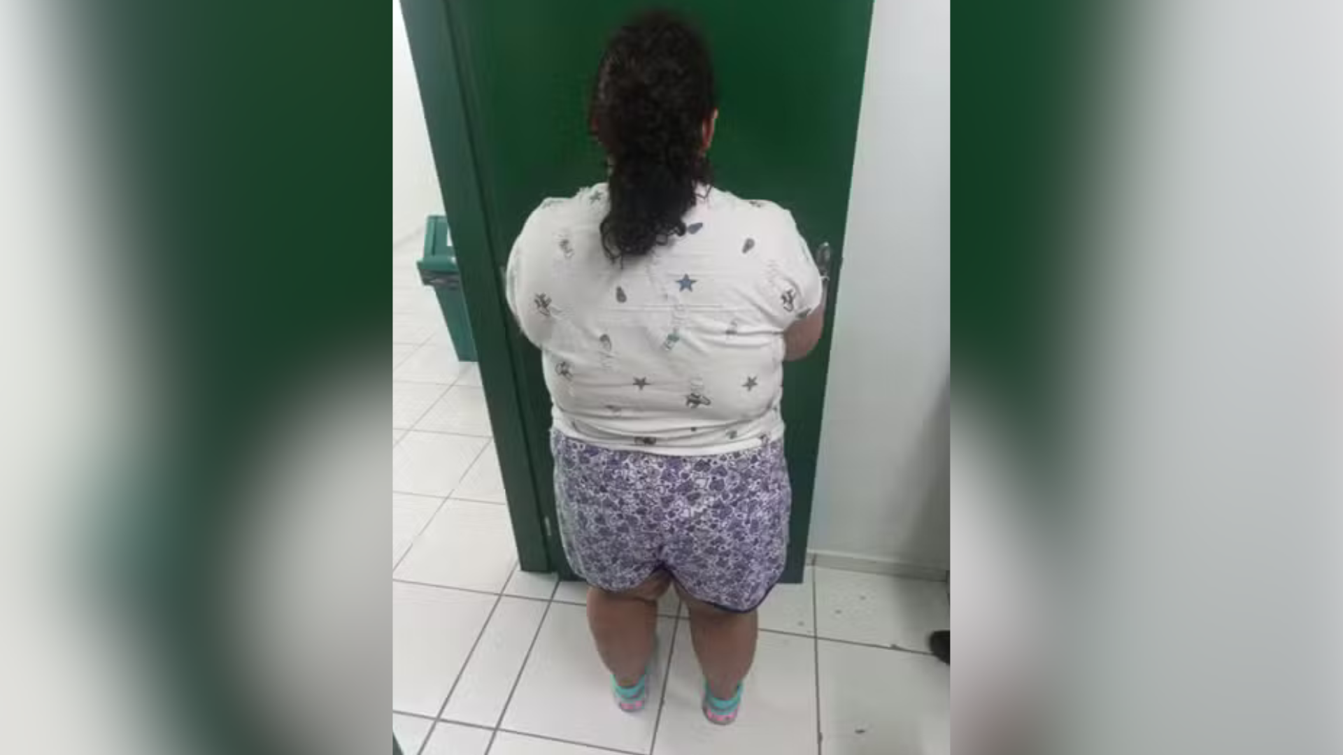 Suspeita de 37 anos viveu por mais de um ano com uma família que acreditava estar acolhendo uma menina vítima de maus-tratos.