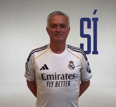 Imagem - Presidente do Real Madrid anuncia acerto com o técnico português José Mourinho