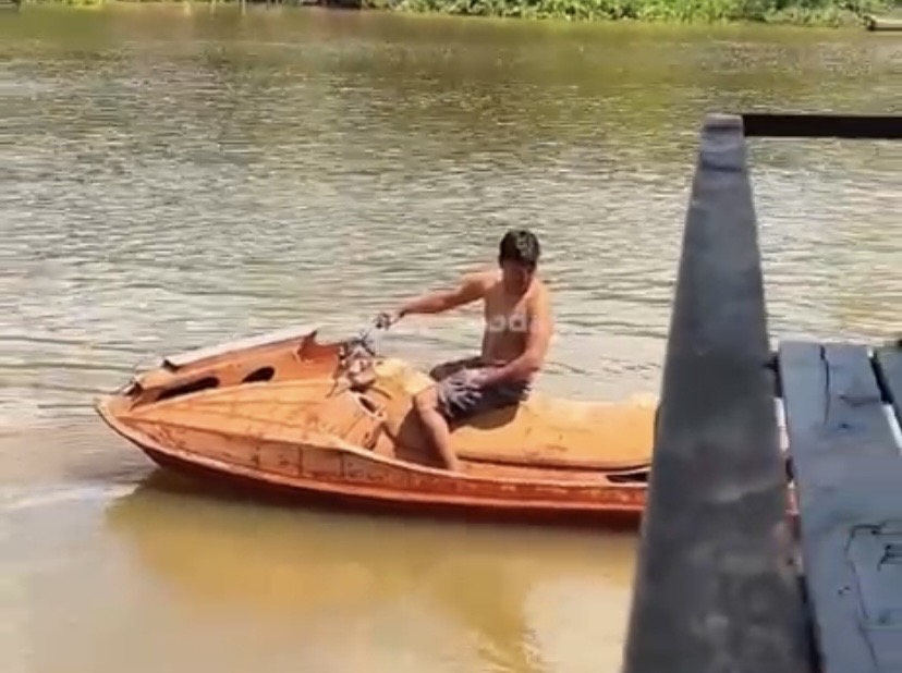 Imagem - Jet ski de madeira feito por morador de Abaetetuba chama atenção e viraliza