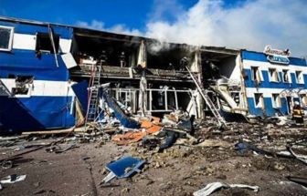 Drone russo atinge fábrica de alimentos perto de Kiev e mobiliza equipes de resgate