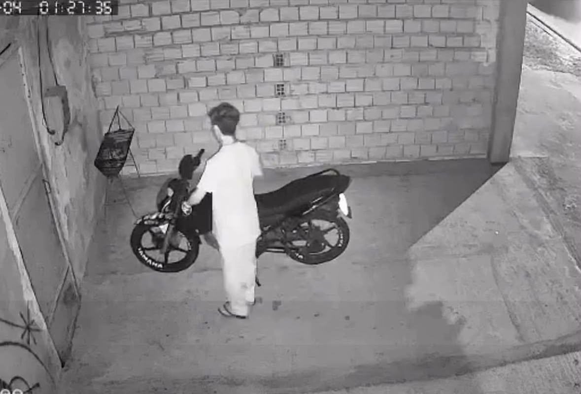 Motocicleta é furtada de garagem durante a madrugada em Ananindeua 