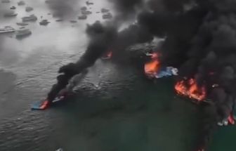 Incêndio atinge pelo menos 15 barcos pesqueiros no porto de Manta, no Equador