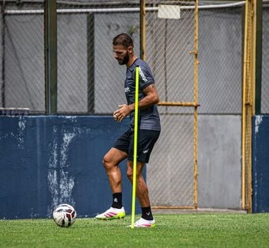 Imagem - Clube do Remo anuncia saída amigável do meia grego Panagiotis Tachtsidis
