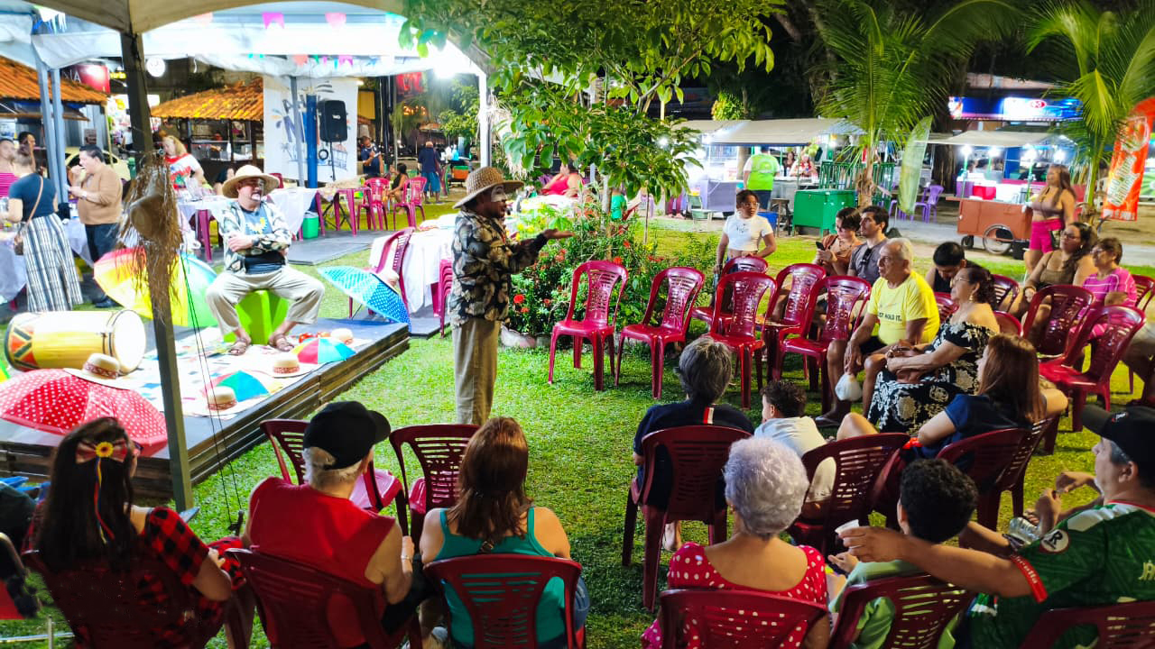 Atrações musicais durante a programação da Feirinha, na Praça Matriz de Mosqueiro