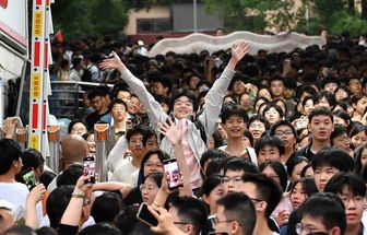 Gaokao 2026: 12,9 milhões de estudantes na China enfrentam o 'vestibular mais difícil do mundo' com vigilância de IA