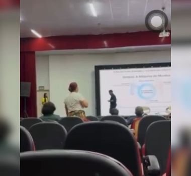 Imagem - Mãe interrompe palestra no Piauí para cobrar R$ 100 mil em pensão alimentícia de pesquisador