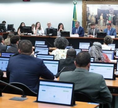 Imagem - Deputados votam redução da maioridade penal em comissão