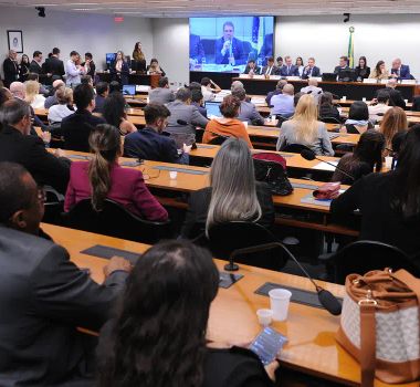 Imagem - CCJ da Câmara adia análise da PEC da redução da maioridade penal