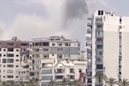 Bombardeio atingiu a cidade de Tiro após trégua entre Israel e Irã; moradores deixaram a região após ordem de evacuação.