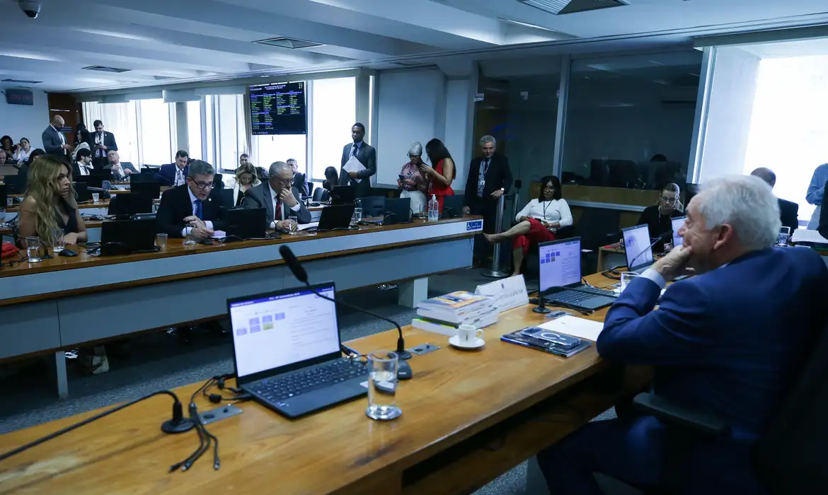Reunião de líderes deve definir calendário de votação da proposta

