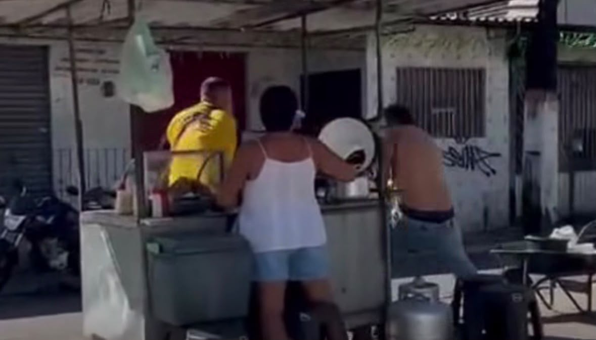 Disputa por última coxinha termina em pancadaria entre mototaxistas no bairro do Guamá