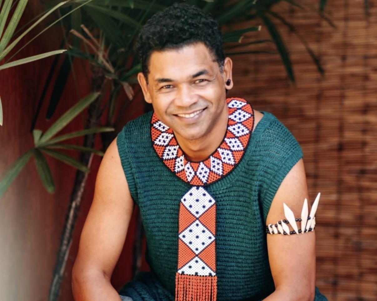 Músico contemporâneo, o indígena pernambucano, Gean Ramos Pankararu, leva o seu trabalho ao projeto, que conecta ancestralidades indígena e negra.