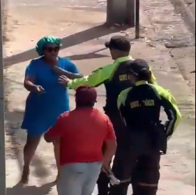 Mulher acaba presa após agredir guardas de trânsito em Abaetetuba