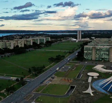 Imagem - Governo define regras de folga e compensação de horas para servidores nos jogos do Brasil