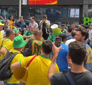 Imagem - Brasil faz a festa em Nova York na abertura da Copa do Mundo
