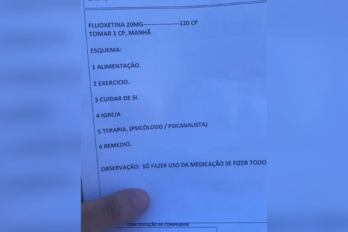 (O que chamou a atenção foi a inclusão da recomendação “igreja” ao lado de outras sugestões relacionadas ao bem-estar, como alimentação adequada, prática de exercícios físicos e cuidados pessoais.)