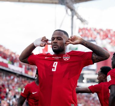 Imagem - Canadá busca reação e arranca empate com a Bósnia na estreia da Copa do Mundo