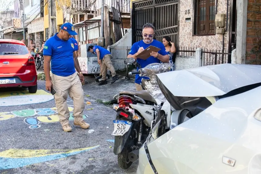 (A ocorrência causou grande comoção entre os moradores do bairro da Sacramenta pela gravidade dos fatos e pelo número de pessoas atingidas.)