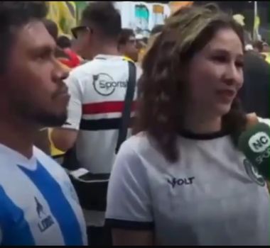 Imagem - Vídeo: Casal de paraenses é visto na Times Square com camisas de Remo e Paysandu comemorando Dia dos Namorados