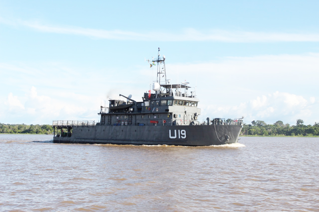 Navio fica aberto para o público neste sábado