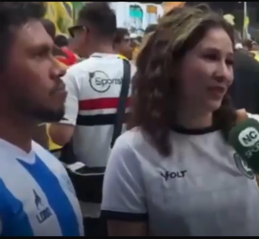Imagem - Vídeo: Casal de paraenses é visto na Times Square com camisas de Remo e Paysandu comemorando Dia dos Namorados