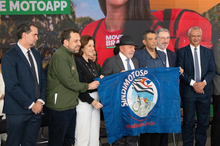 Programa federal oferece juros reduzidos, prazo de até 48 meses e contempla trabalhadores de aplicativos e celetistas.